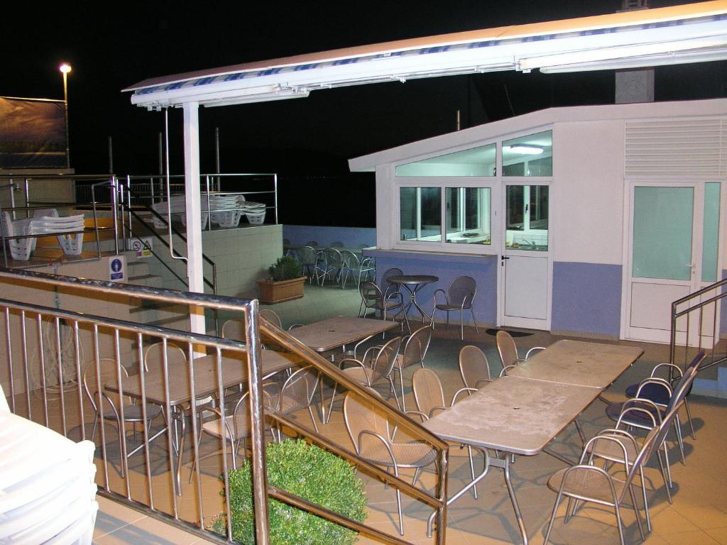 Aparthotel Pecic Gradac  Extérieur photo