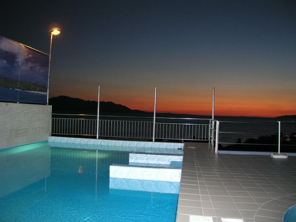 Aparthotel Pecic Gradac  Extérieur photo