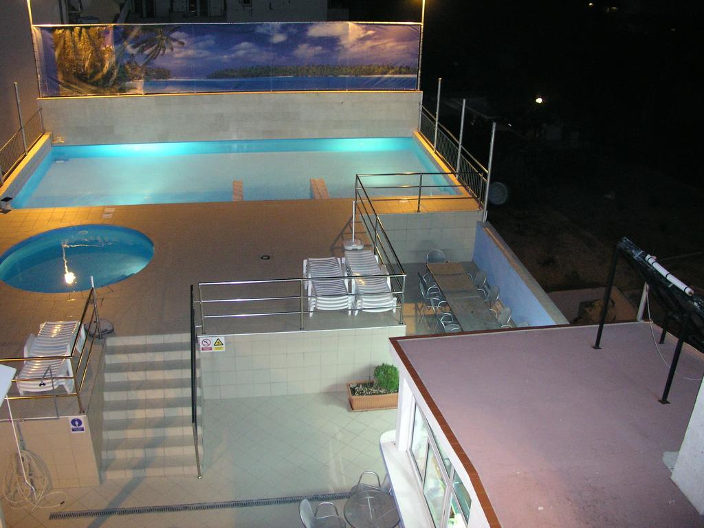 Aparthotel Pecic Gradac  Extérieur photo