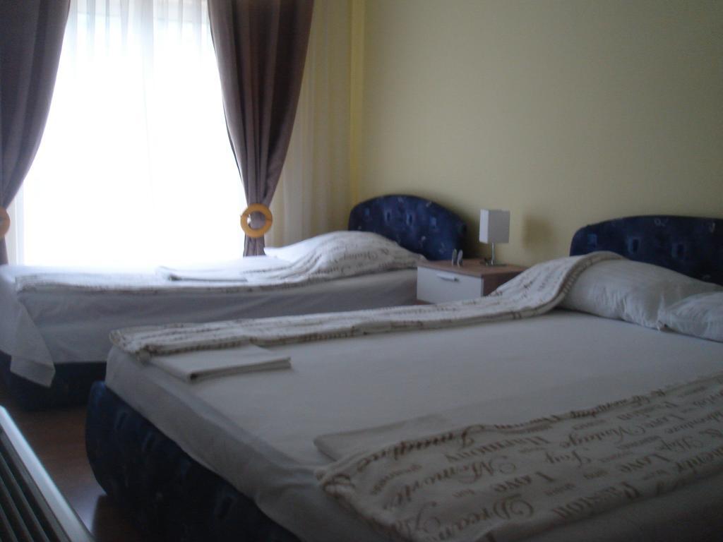 Aparthotel Pecic Gradac  Extérieur photo