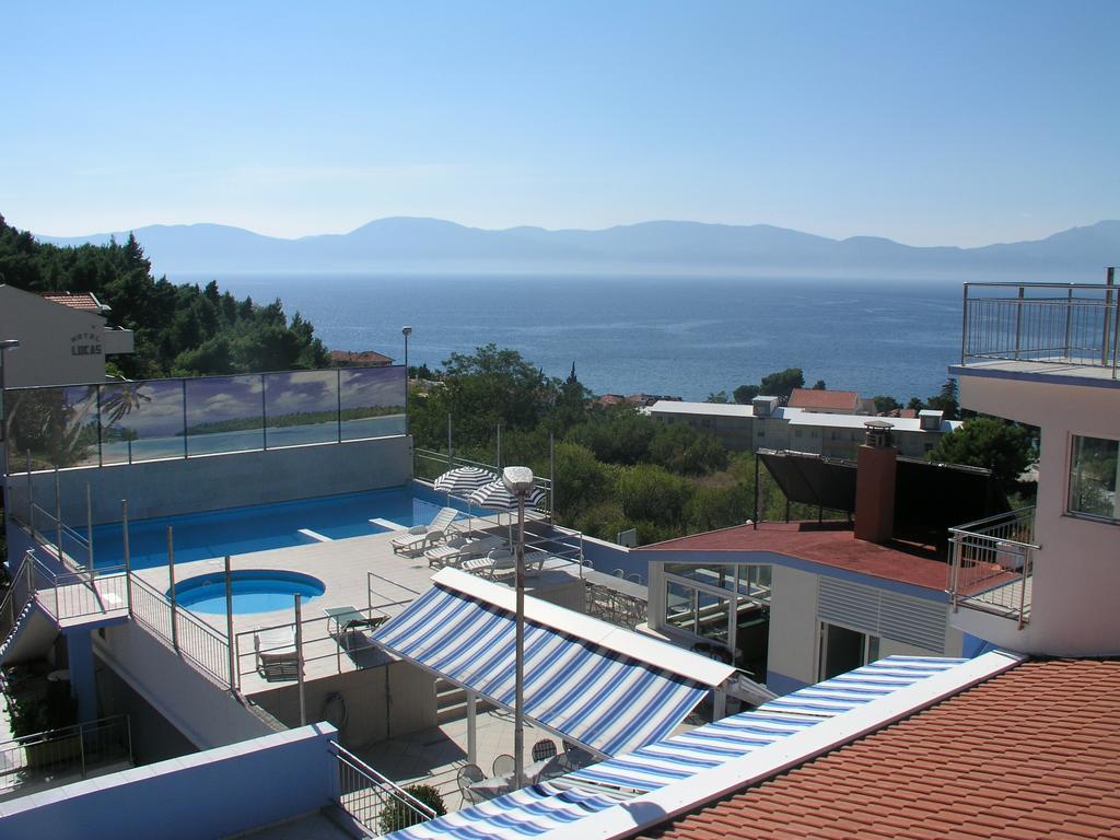 Aparthotel Pecic Gradac  Extérieur photo
