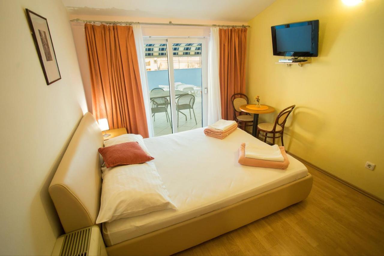 Aparthotel Pecic Gradac  Extérieur photo